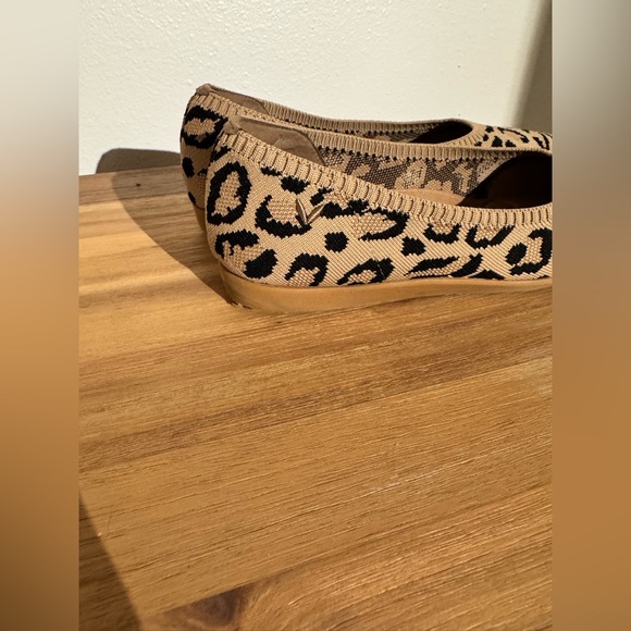 Vivaia Tamia Walker Flats Dark Leopard Size 37 US 7/7.5 EUC - Picture 8 of 10